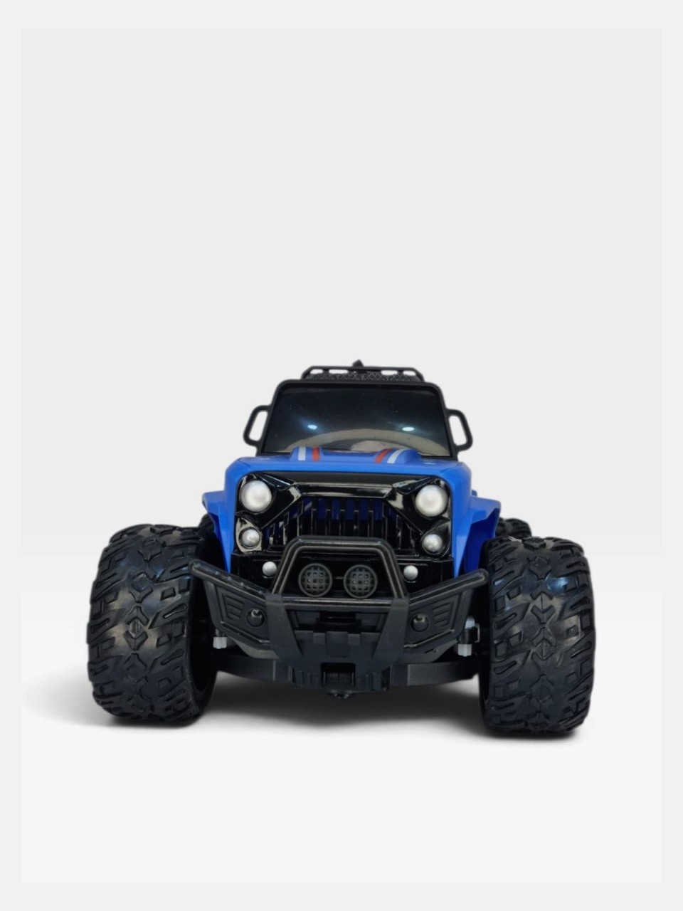 Masofadan boshqariladigan off-road mashina - Ko'k
