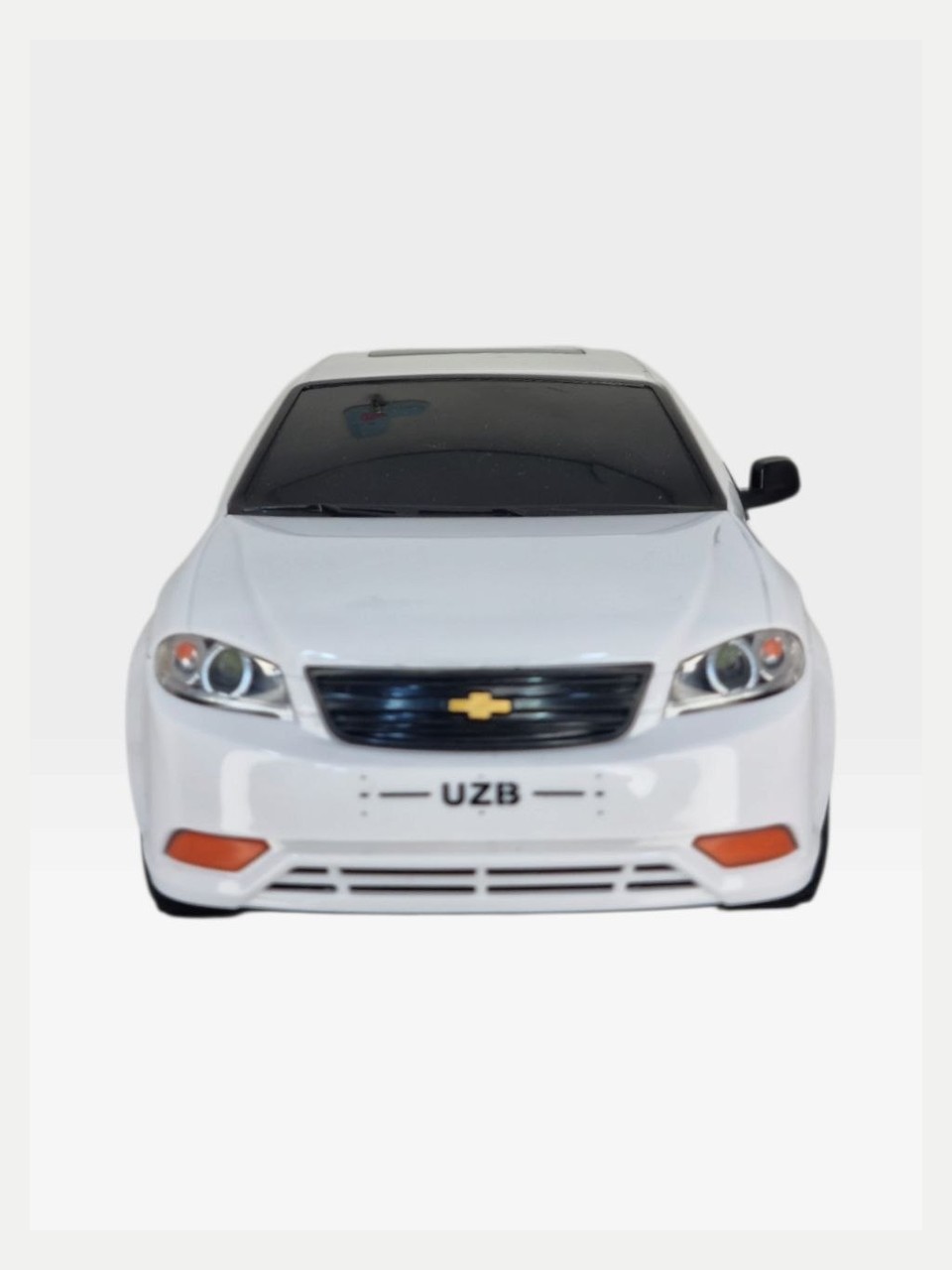 Oq Chevrolet Cobalt o'yinchoq mashina - Oq