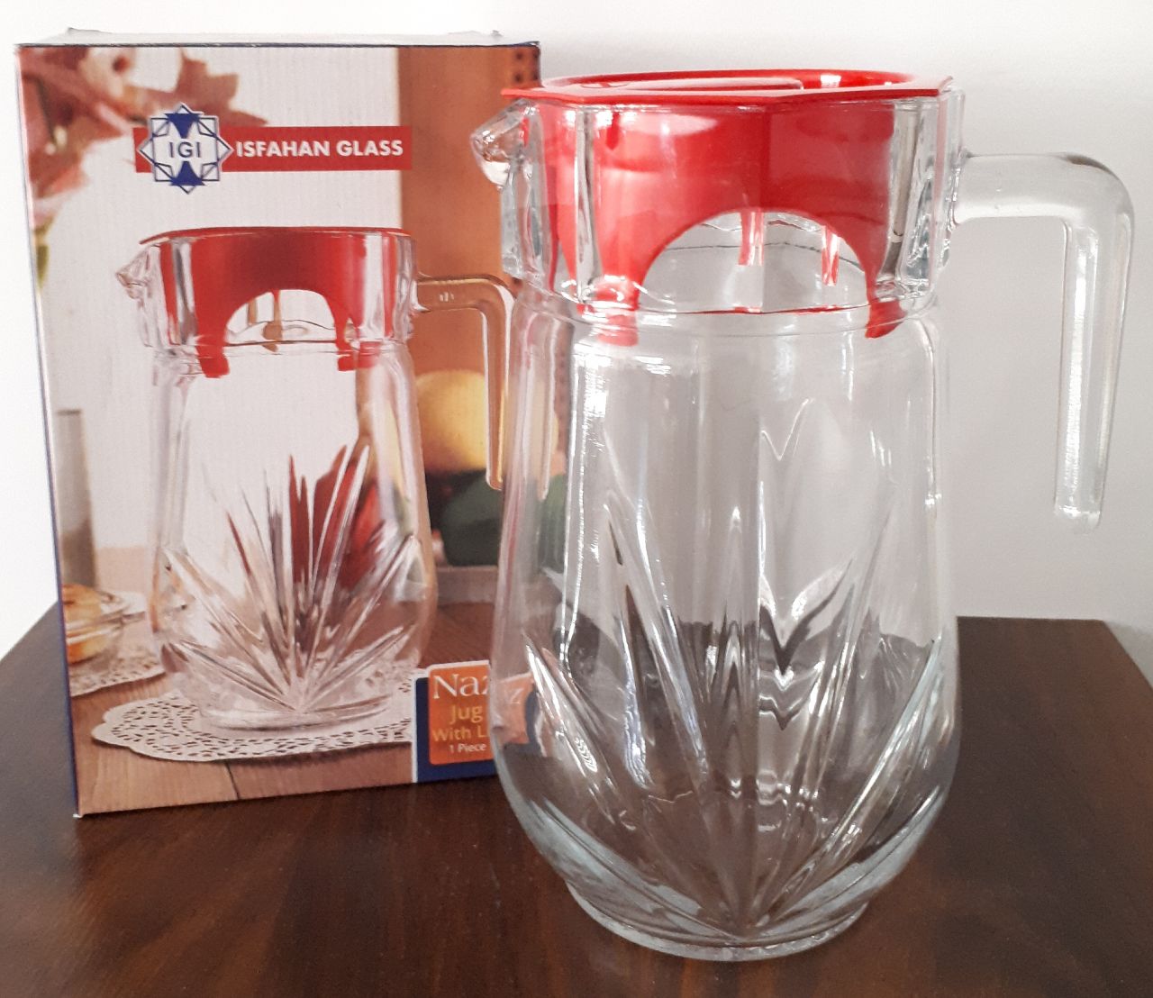 Isfahan Glass "Naziz" grafini, qopqoqli, 1.5 L (Eron) - Qizil